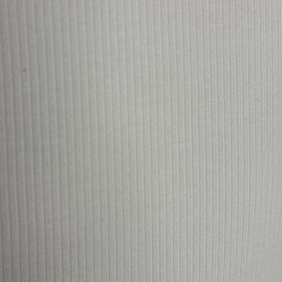 Busty Basics - Half sleeve ribbed tee (12 D-F Aus bra size) - Picture 3 of 6